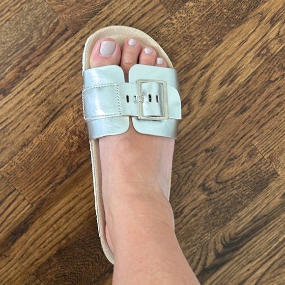 Mephisto silver leather Mabel sandals, size 39 (US 8.5) - Picture 9 of 9